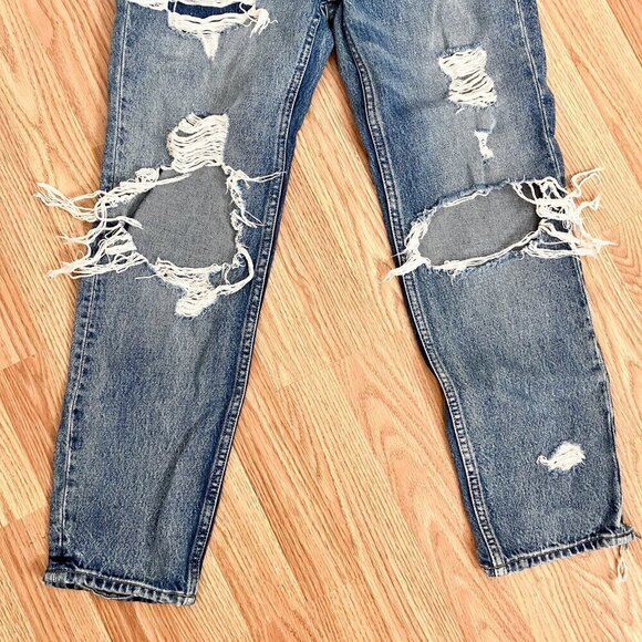 Gap destroyed distressed high rise cheeky straight jean with holes size 0 - Picture 3 of 9
